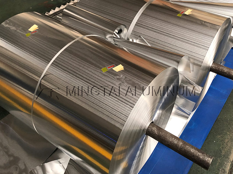 8011封口箔_瓶子鋁箔封口用8011鋁箔基材_封口鋁箔價(jià)格多少 8011封口箔_瓶子鋁箔封口用8011鋁箔基材_封口鋁箔價(jià)格多少